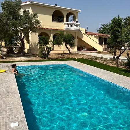 Сasa de vacaciones Casa Leila *